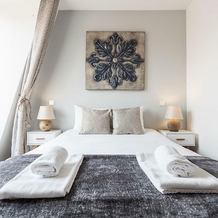 Rossio Penthouse Three-Bedroom Apartment W/ River View And Parking - By Lu Holidays Lizbona Zewnętrze zdjęcie