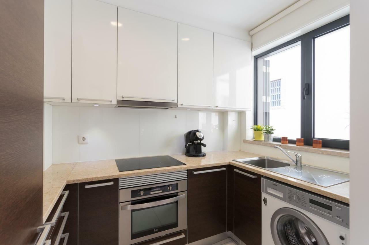 Rossio Penthouse Three-Bedroom Apartment W/ River View And Parking - By Lu Holidays Lizbona Zewnętrze zdjęcie